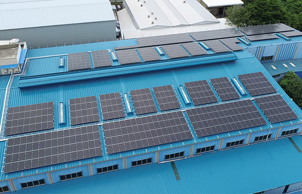 700K Solar system for factory roof in China